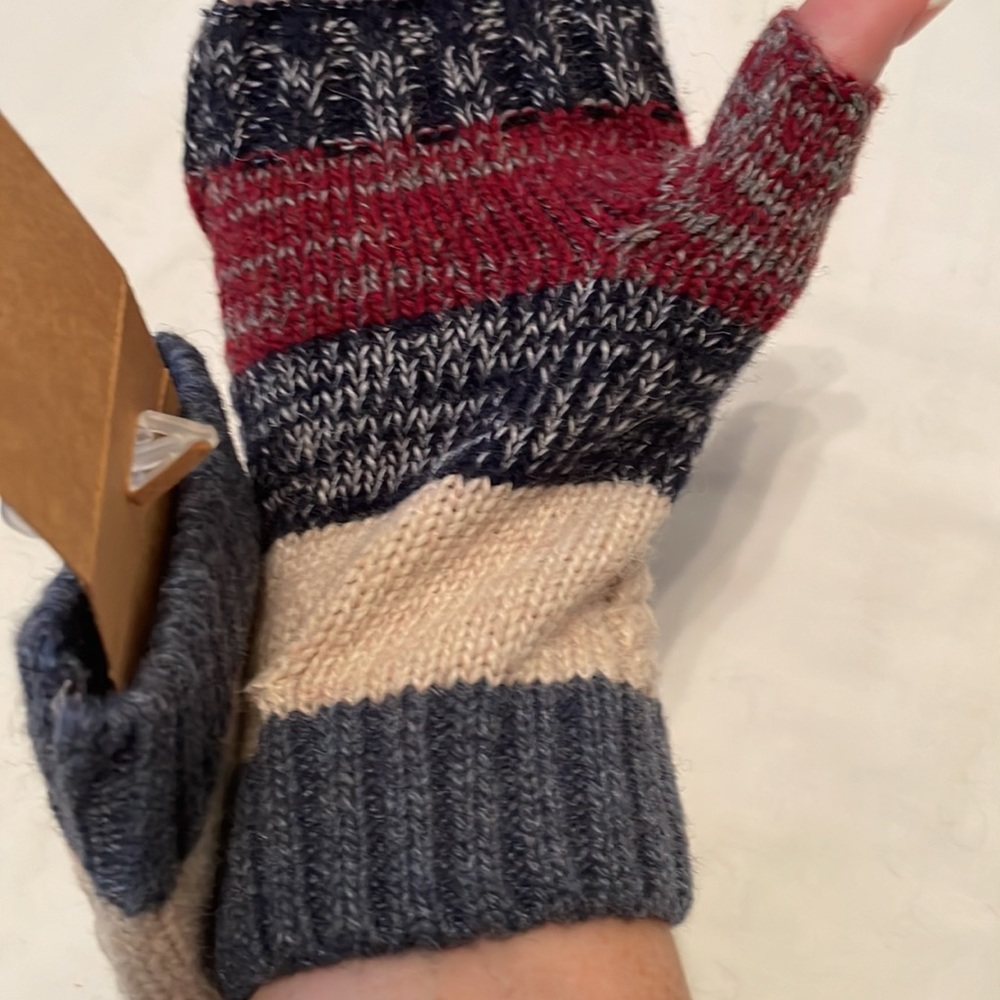L.I.B knitted gloves - Picture 4 of 5